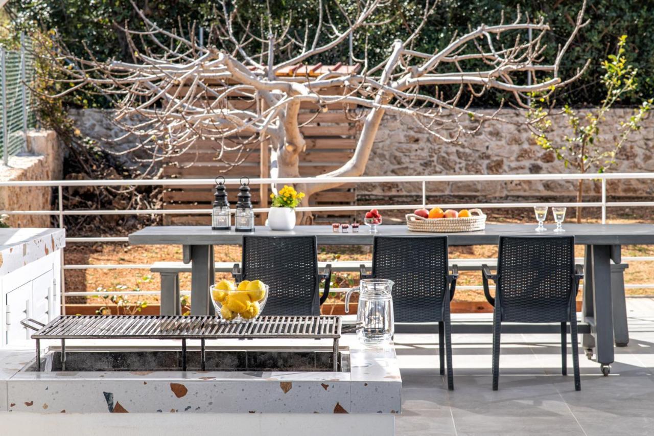 Alba Bianca Villa, Family Retreat With Heated Pool By Thinkvilla Hersonissos  Ngoại thất bức ảnh