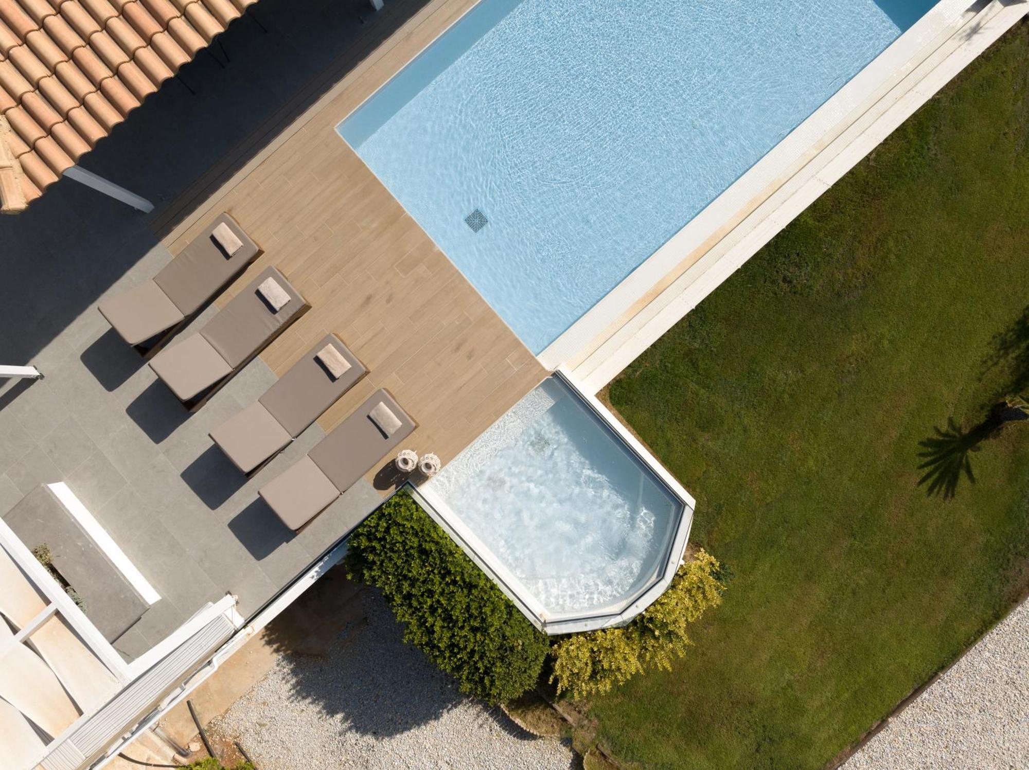 Alba Bianca Villa, Family Retreat With Heated Pool By Thinkvilla Hersonissos  Ngoại thất bức ảnh