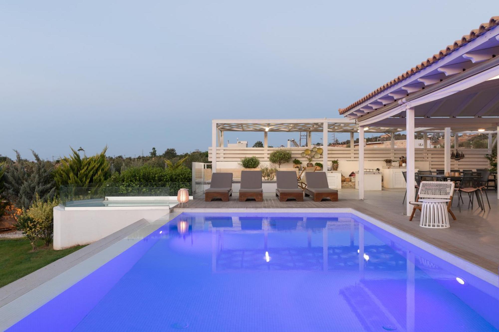 Alba Bianca Villa, Family Retreat With Heated Pool By Thinkvilla Hersonissos  Ngoại thất bức ảnh