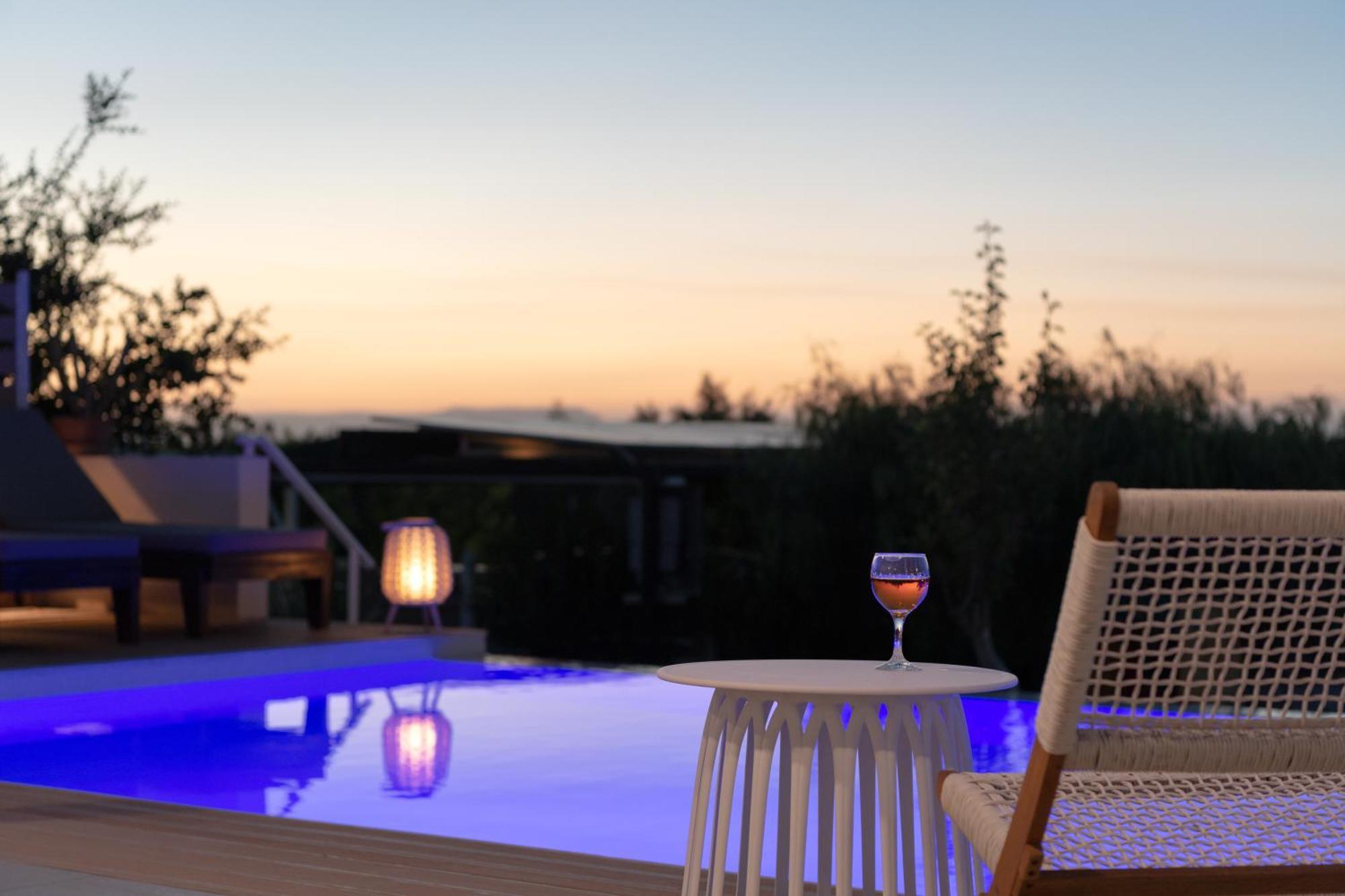 Alba Bianca Villa, Family Retreat With Heated Pool By Thinkvilla Hersonissos  Ngoại thất bức ảnh