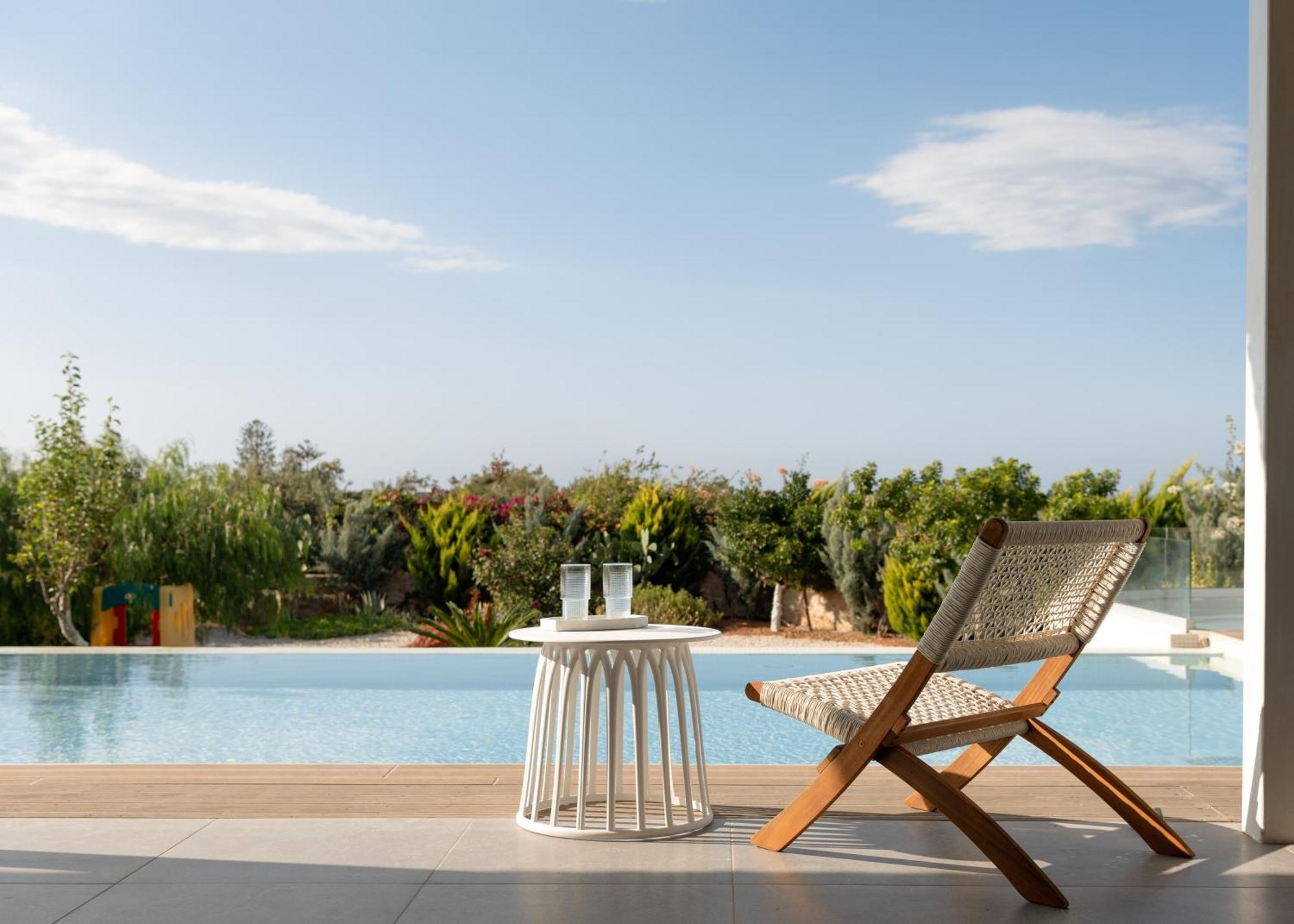 Alba Bianca Villa, Family Retreat With Heated Pool By Thinkvilla Hersonissos  Ngoại thất bức ảnh