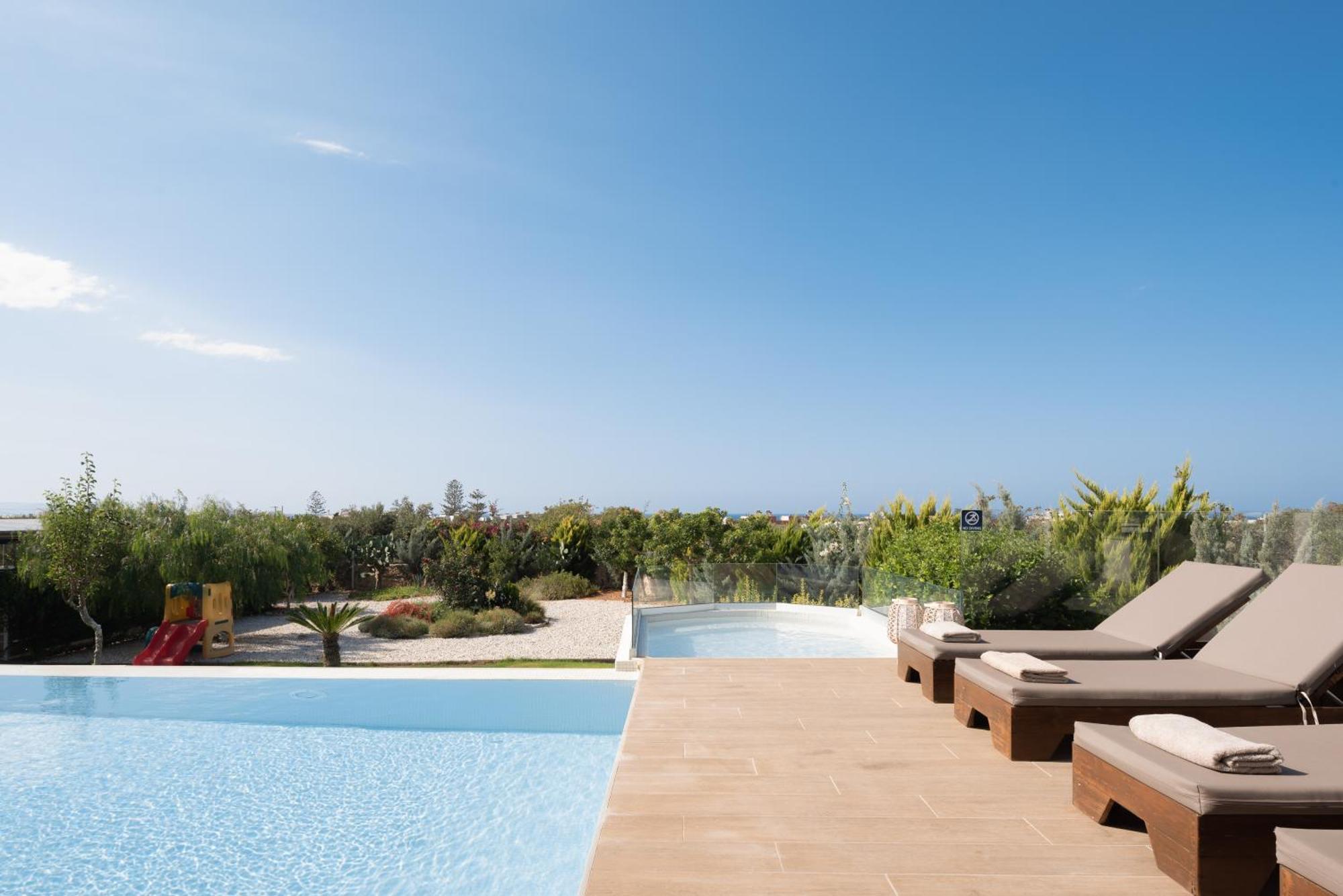Alba Bianca Villa, Family Retreat With Heated Pool By Thinkvilla Hersonissos  Ngoại thất bức ảnh